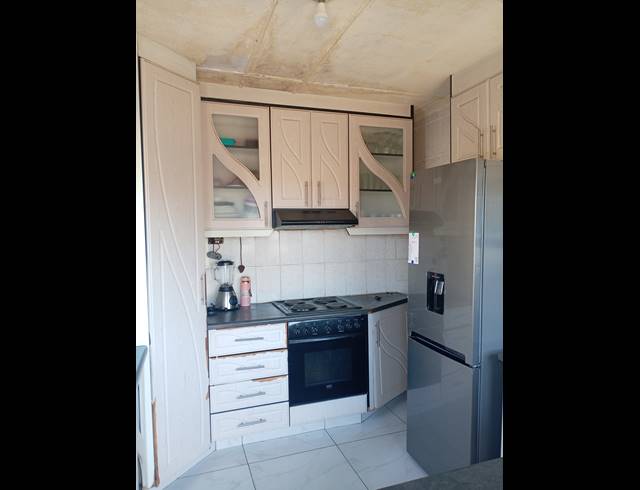 3 BEDROOM HOUSE FOR SALE IN UMLAZI K